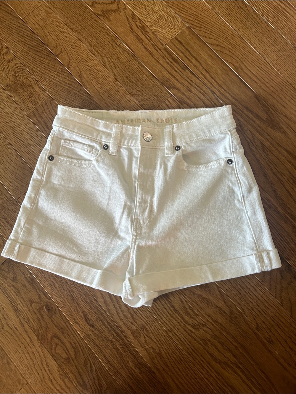 American Eagle Outfitters White High-Rise Denim Mom Short
